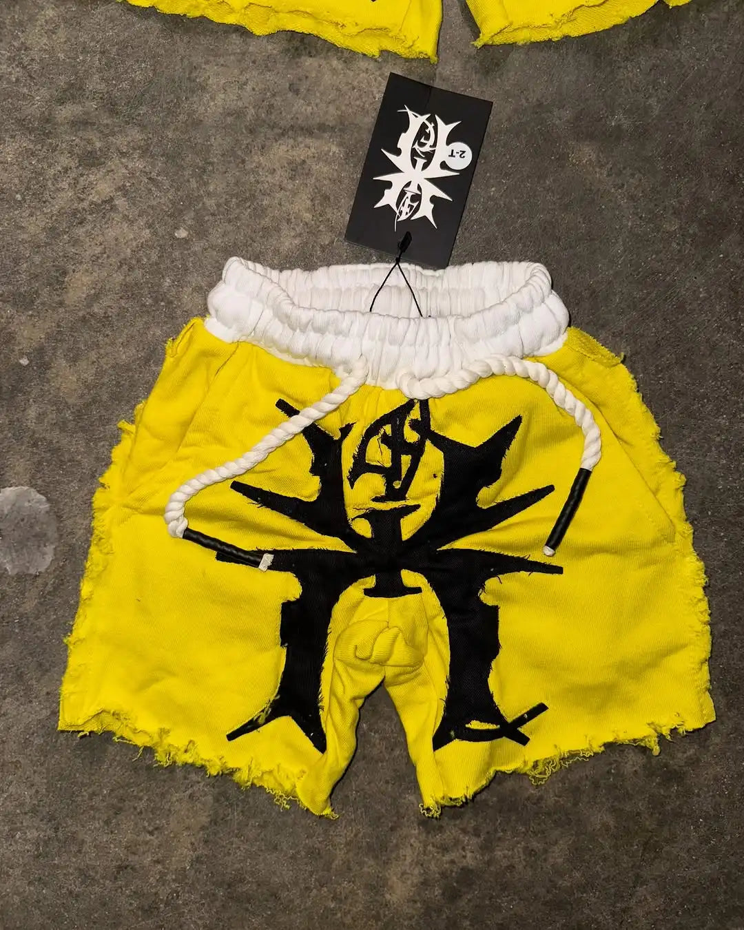 Y2K Popular Shorts Trendy Brand Summer New Patch Embroidery Pattern Casual Shorts Men Harajuku Hip Hop Oversize Sports Shorts